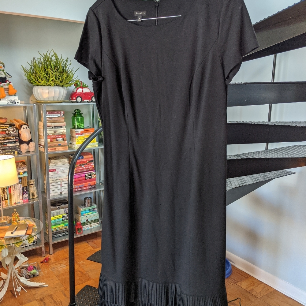 Sz 16 Talbot's stretch, pleated hem black dress